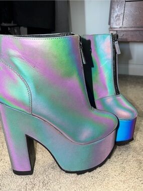 YRU Iridescent Holographic Platform Ankle Boots - Nightmare reflective
